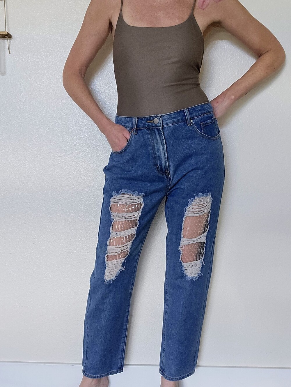 🥶NWT Sequin Distressed Jeans